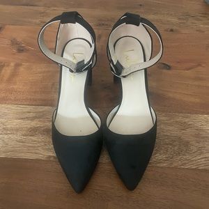Lulus Size 6.5 Suede Black Pointed Toe Heel